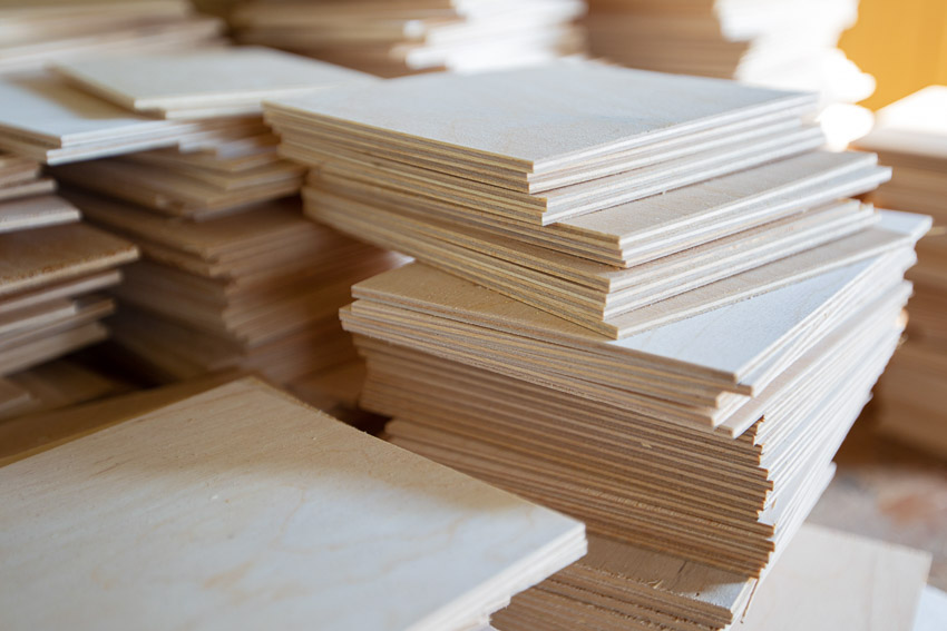 Square shaped planks of wood veneer