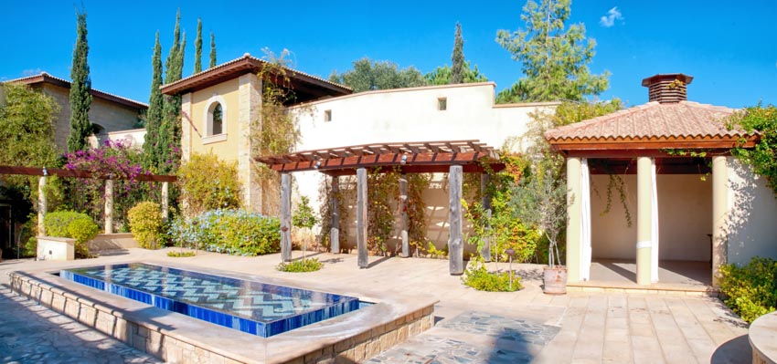 Villa sandstone tiles pool patio