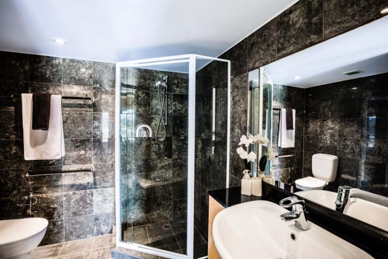 Pros And Cons Of Onyx Showers
