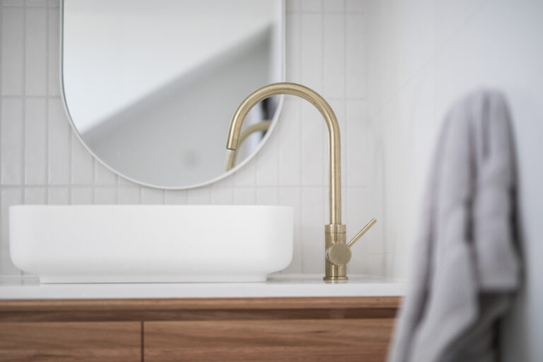 Brass Bathroom Fixtures (Pros And Cons)