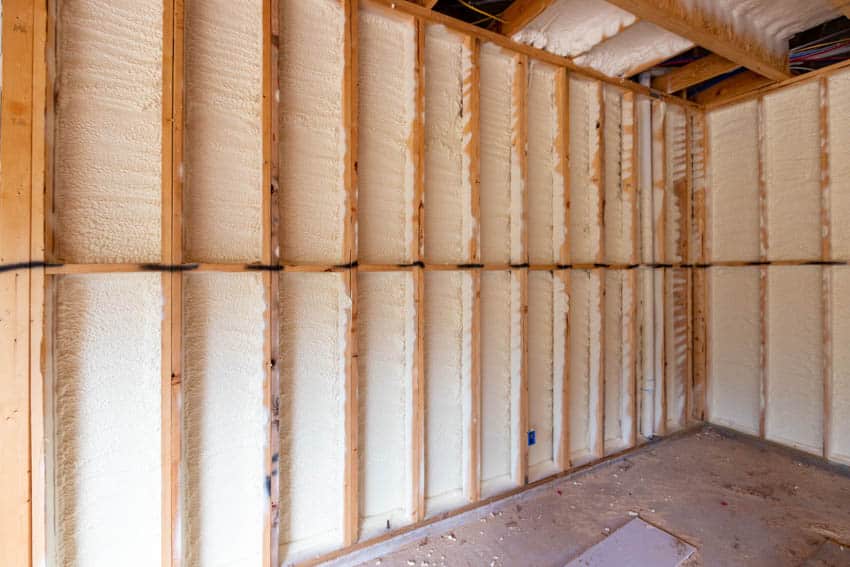 Garage walls with insulation
