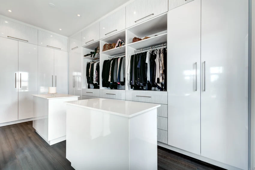 Closet with two sleek islands