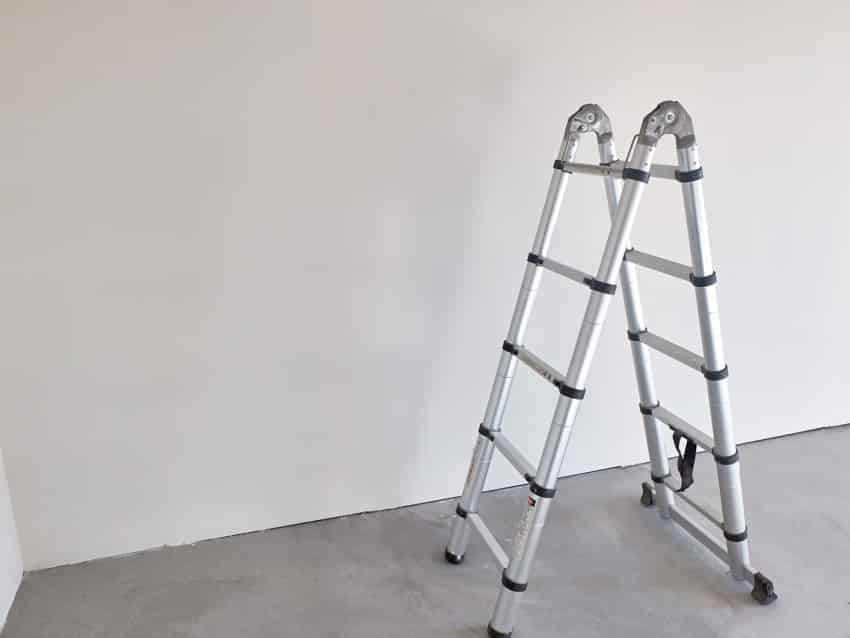 Folding type of ladder