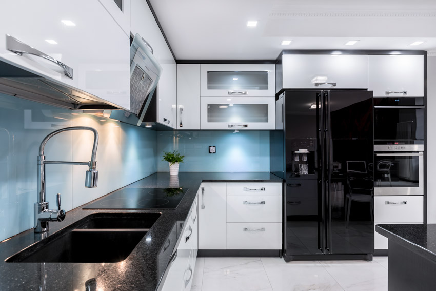 Blue above counter backsplash