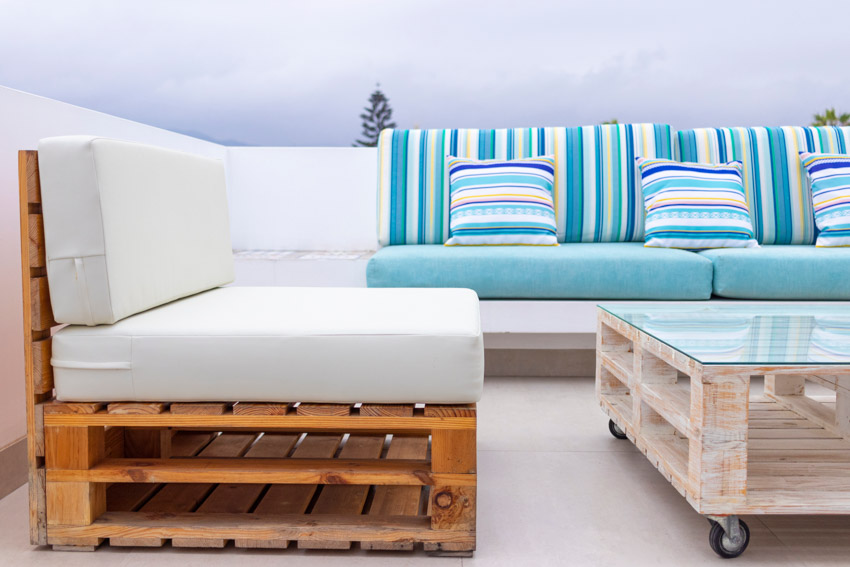 Outdoor furniture with cushion and pillows