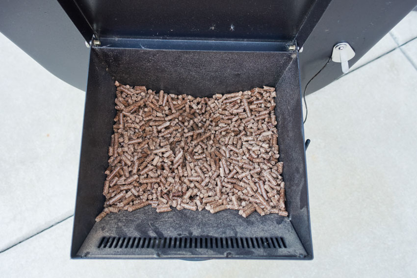 Pros and cons of pellet grills for outdoor kitchens and backyard areas