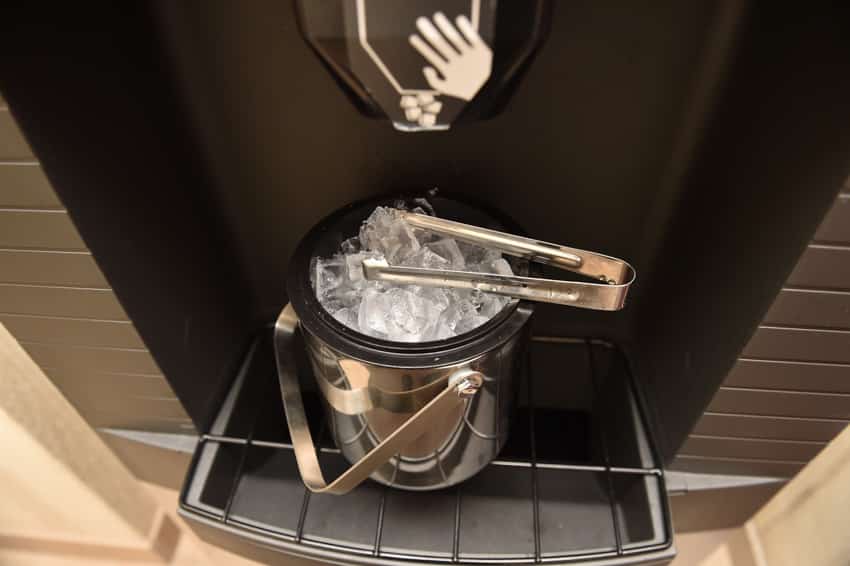 Ice maker type of appliance