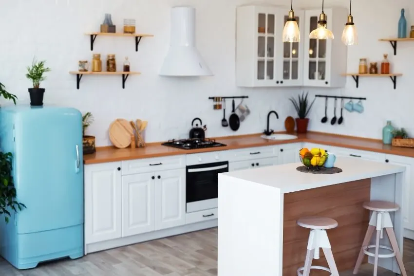 White Kitchen Cabinets With Black Hardware - Designing Idea