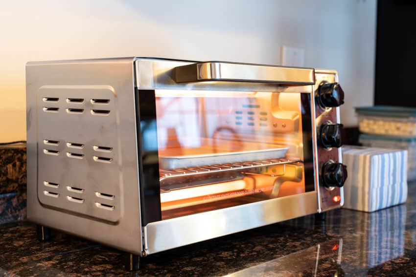 Oven toaster on kitchen countertop