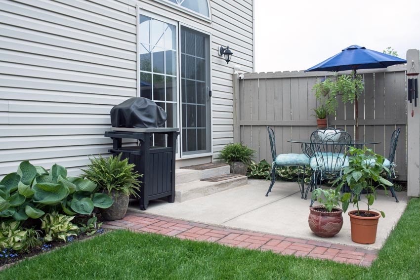 Backyard area with small space for table and chairs