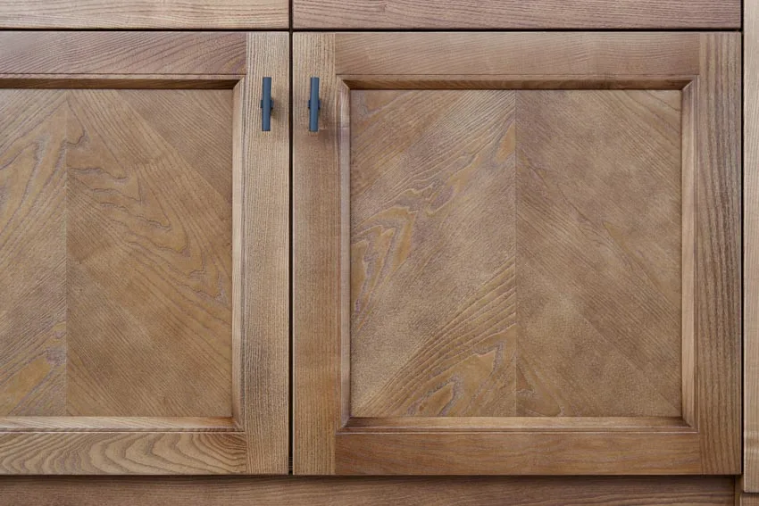 Kitchen cabinet door 
