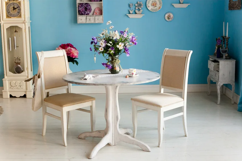 Shabby chic table