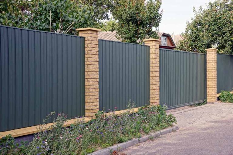 Types Of Fences For Windy Areas