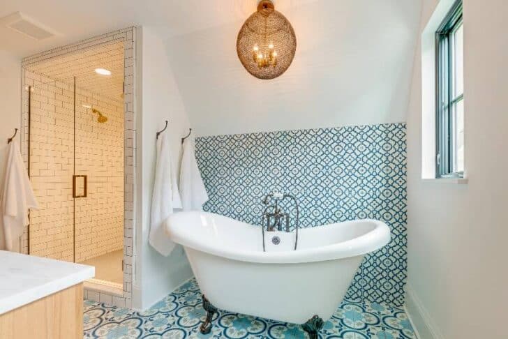 25 Creative Bathroom Accent Wall Ideas