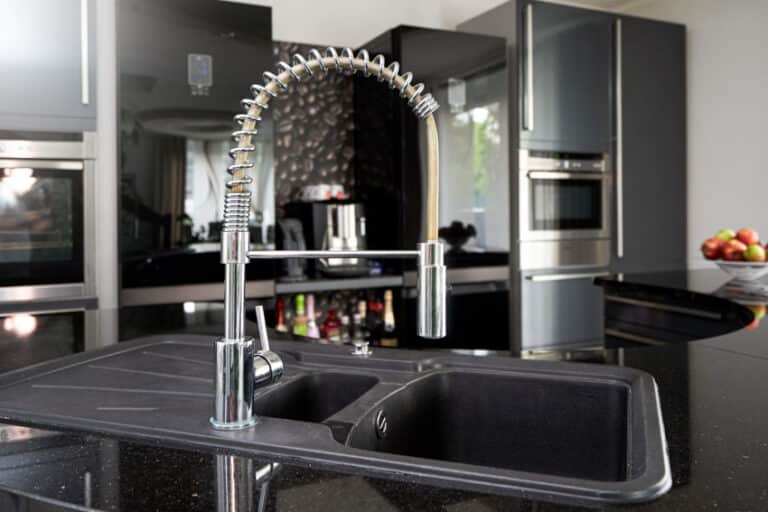 Pros And Cons Of Touchless Kitchen Faucets