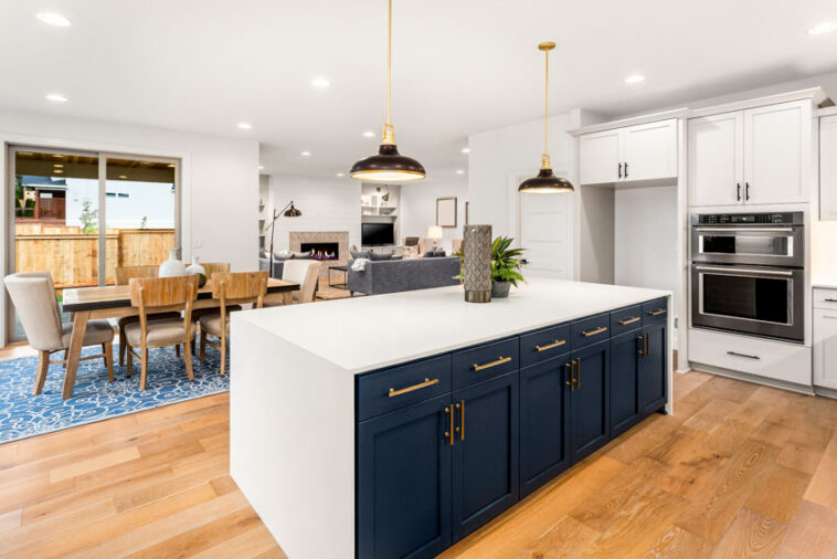 Red Oak Flooring (Wood Styles & Finishes)