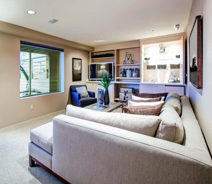 25 Built-in Bar Ideas (Materials, Finishes & Designs)
