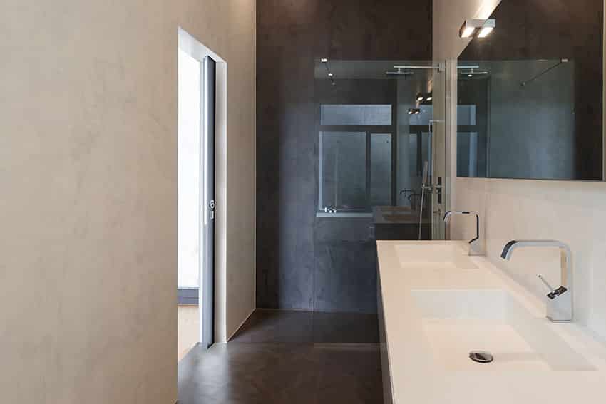 Bathroom with pocket slider