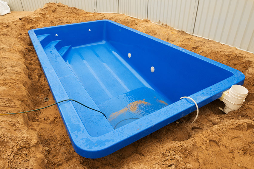 Fiberglass ready-made pool