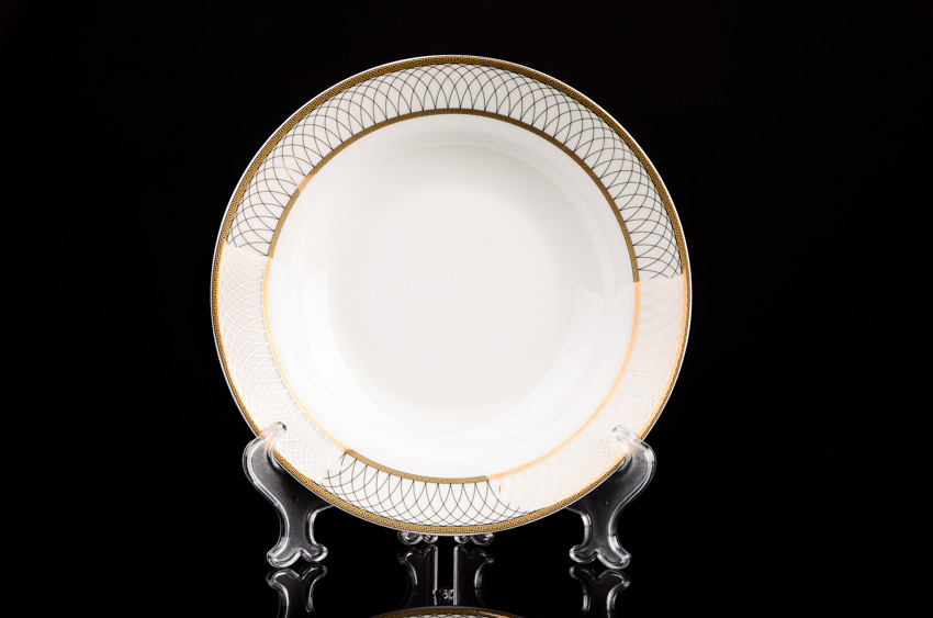 Decorative plate for display