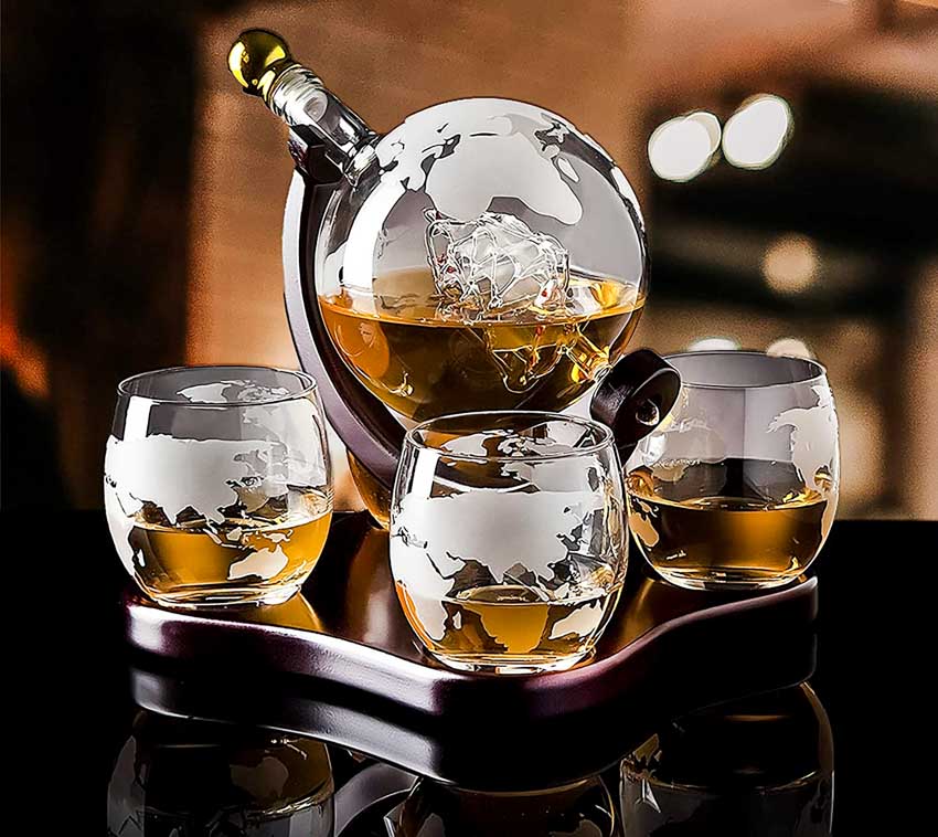 Globe decanter with glasses for home bars