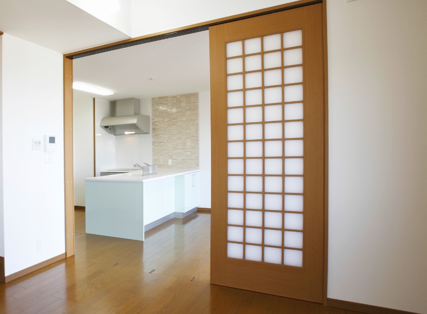 Sliding shoji door going to the kitchen