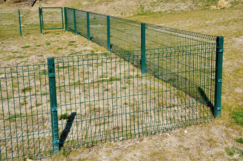 A smaller zone collapsed panels fencing