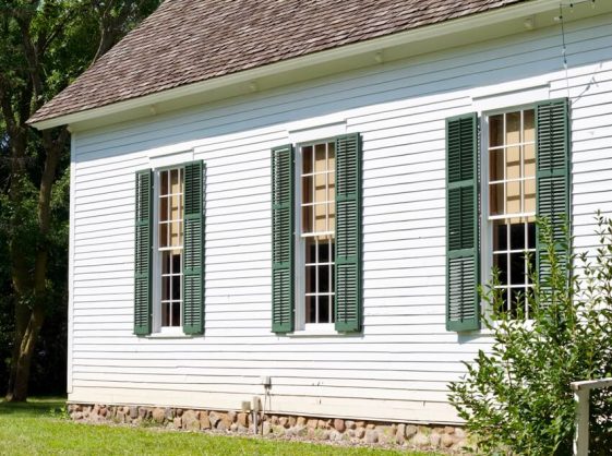 Shutter Colors on White House (Paint Ideas) - Designing Idea