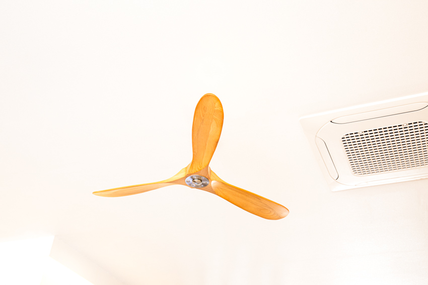 Flush mount ceiling fan for home interiors