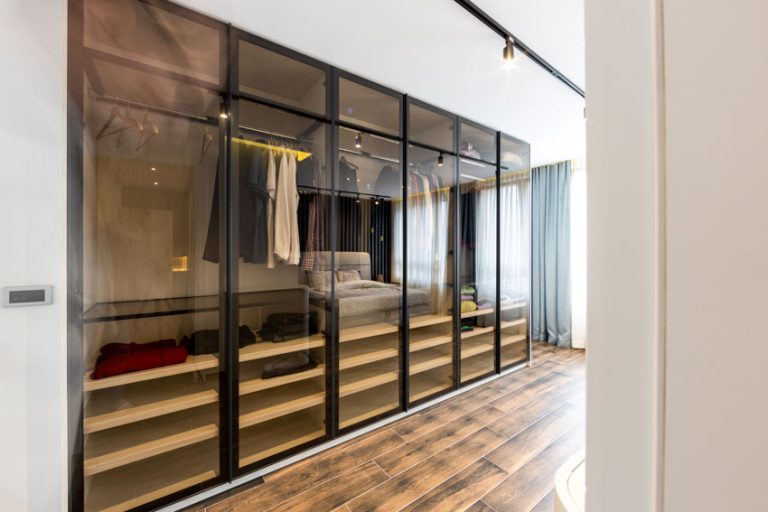 Men’s Closet Ideas (Design & Organization Tips)