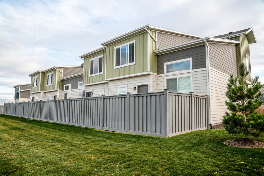 Viny fence with windows and siding