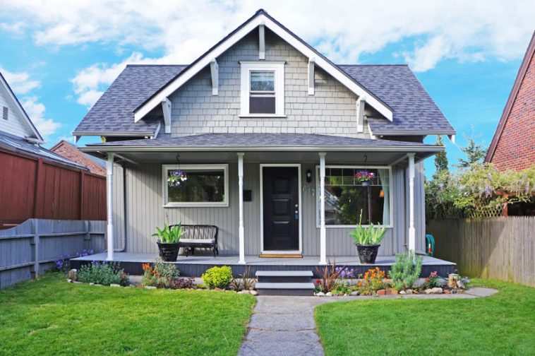 Black Doors With White Trim Ideas (15 Options)