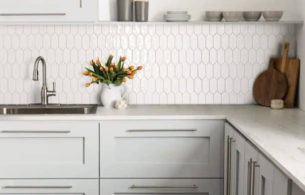 Vertical Tile Backsplash (Types & Layout Tips)