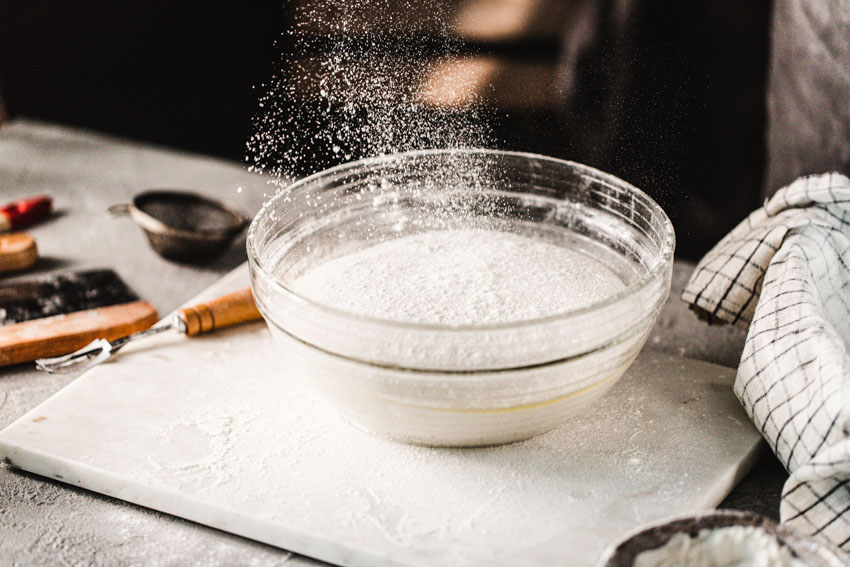 Mixing bowl made of glass