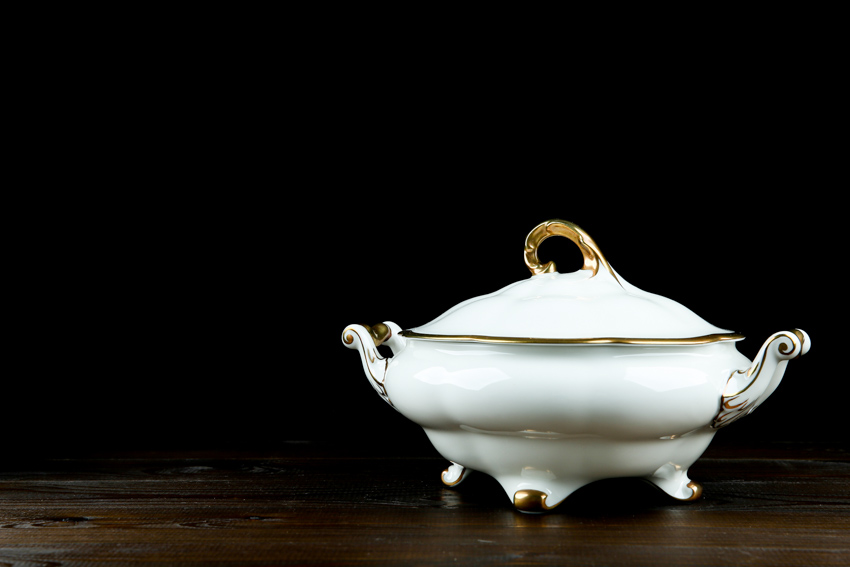 Porcelain tureen