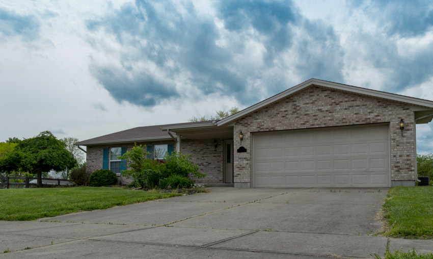 House with driveway and garage