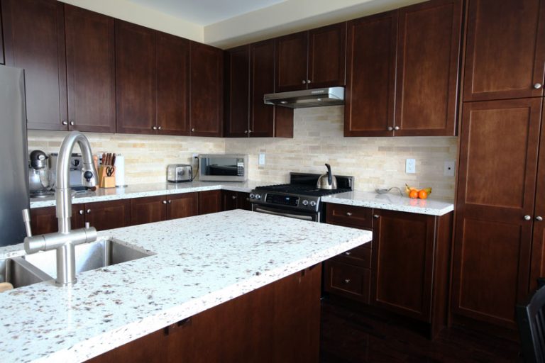 recycled glass countertops pros and cons        
        <figure class=