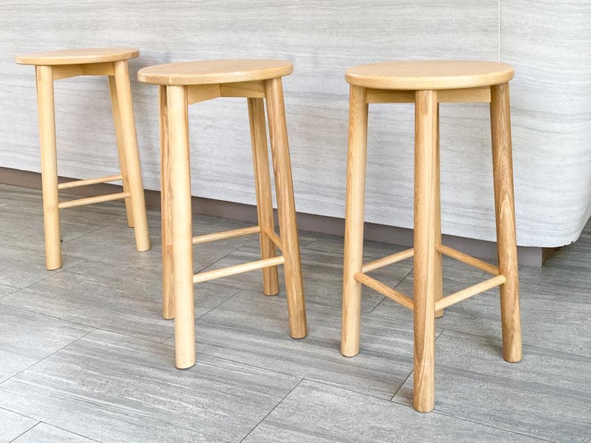 Bar stools made of rubberwood