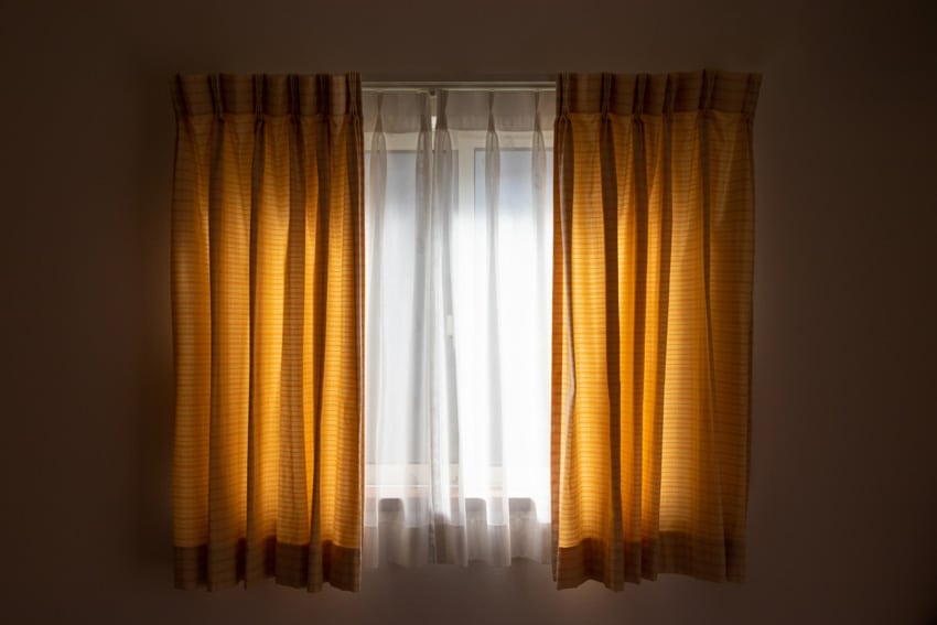 Curtain panel with lining