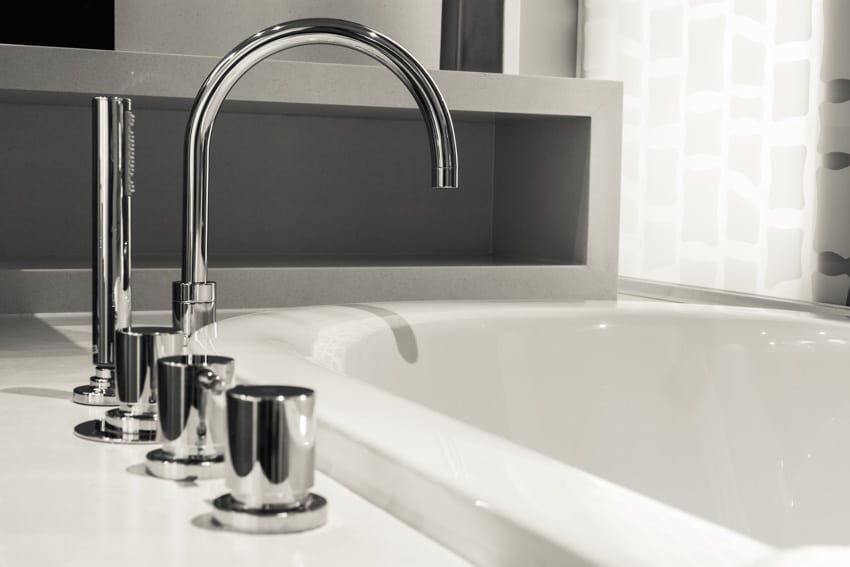 3 handle bathtub faucet for tubs and bathrooms