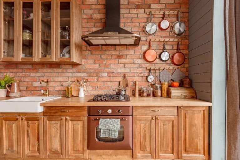 Rustic Kitchen Backsplash (Types of Materials & Designs)