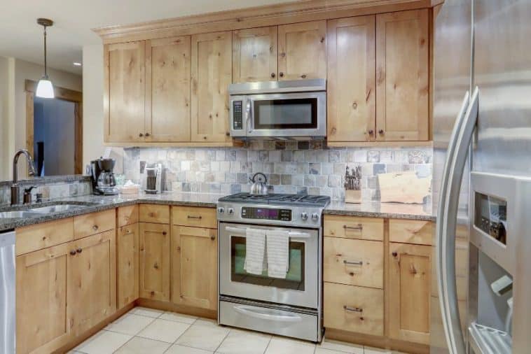 What Types Of Rustic Kitchen Backsplash Materials To Use?