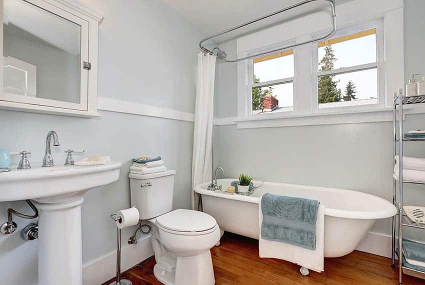 Farmhouse bathroom with pedestal sink