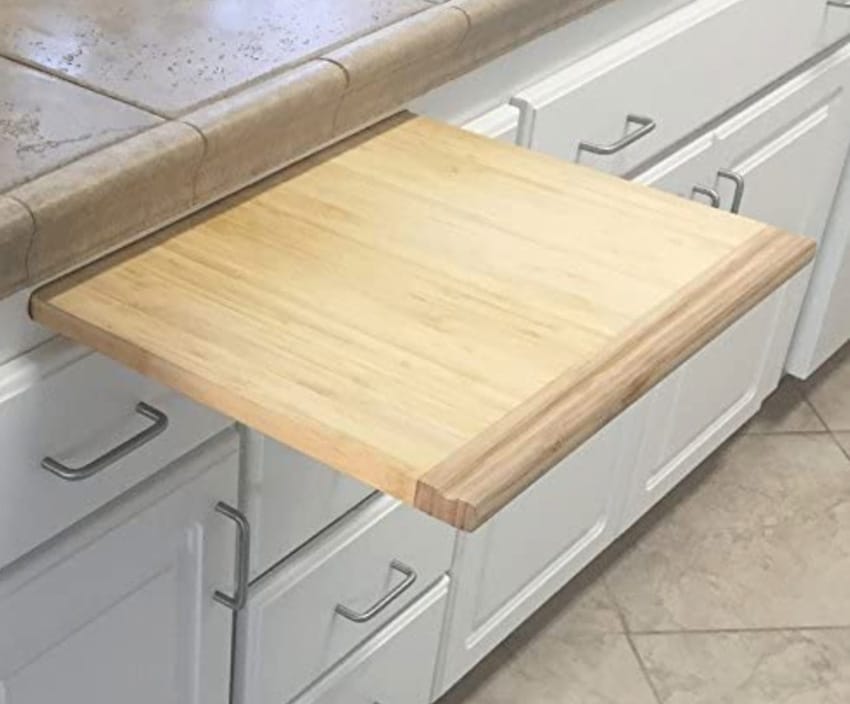 Slide out cutting board