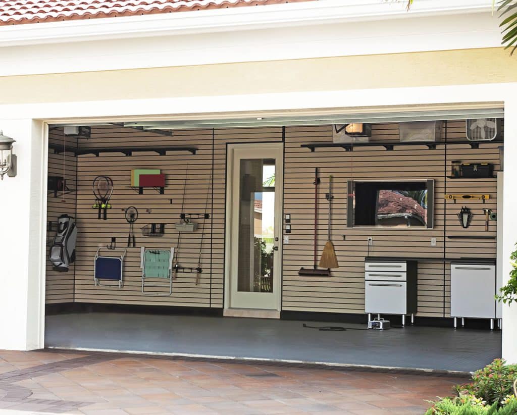 Slatwall Dimensions (Standard Wall & Hook Sizes)