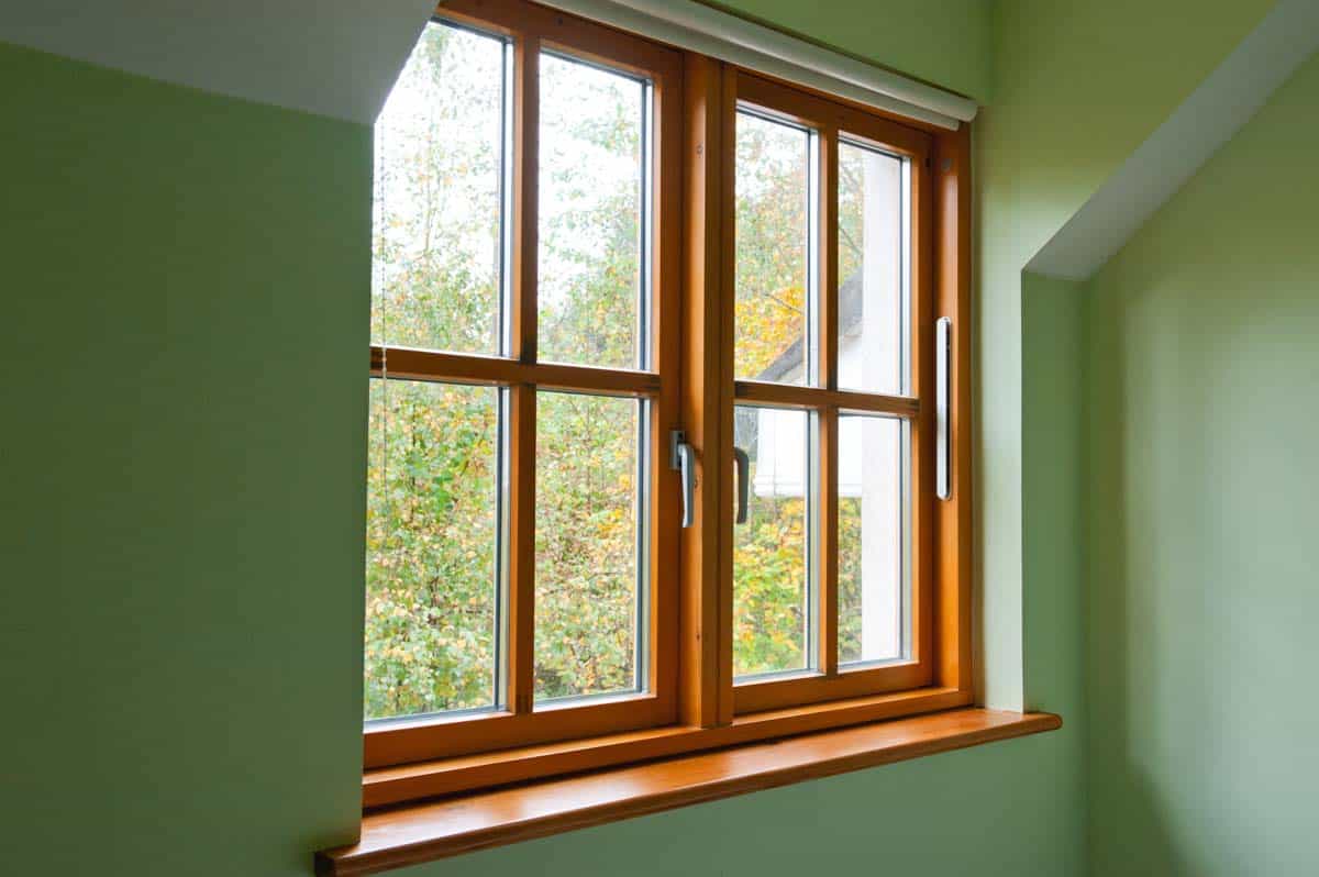 green room with wooden windows