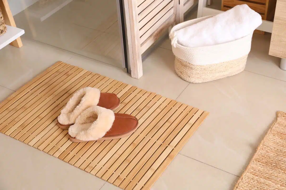 bamboo rug on bathroom floor