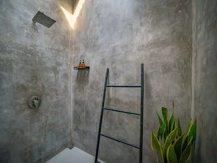 Microcement Shower Walls (Advantages & Installation Tips)