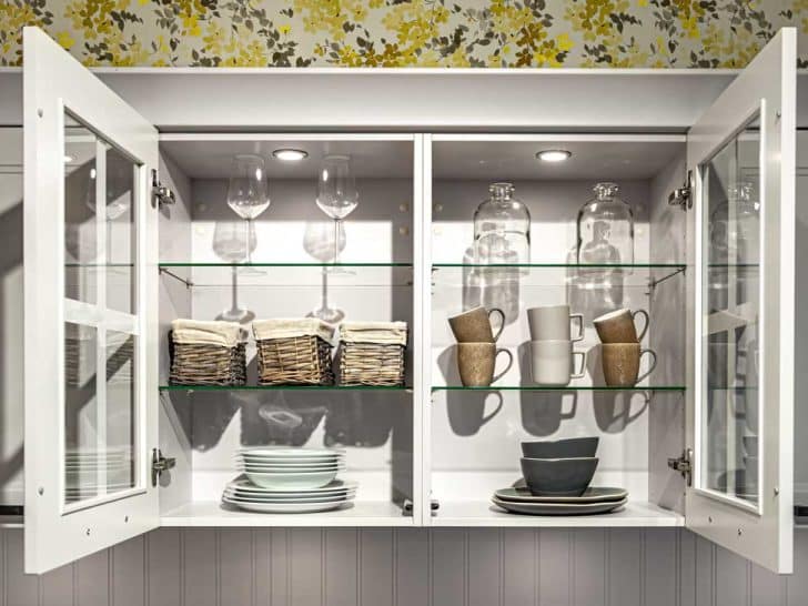 15 Must Have Kitchen Cabinet Features