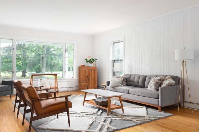 Pros And Cons Of Shiplap (Benefits & Interior Types)